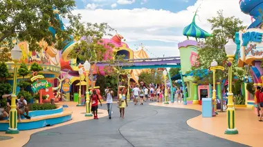 Les parcs d'attractions préférés des Français S02E03 Le Seaside, un parc d'attractions flottant