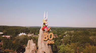 Les parcs d'attractions préférés des Français S03E01 Parc Astérix : Ils sont fous du nouveau grand huit !