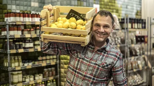 Les Paris du globe-cooker Les Grecs et les Maliens