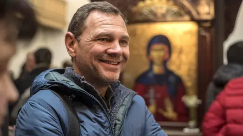 Les Paris du globe-cooker Les Serbes