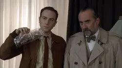 Les petits meurtres d'Agatha Christie S01E11 Le couteau sur la nuque