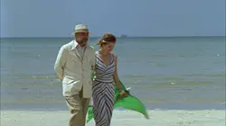 Les petits meurtres d'Agatha Christie S01E04 La maison du péril