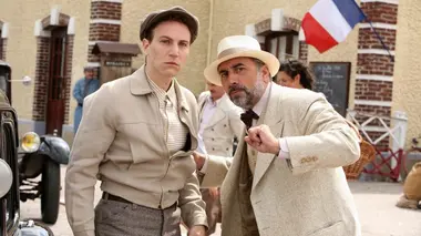 Les petits meurtres d'Agatha Christie S01E04 La maison du péril