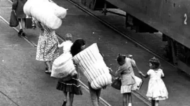 Les pieds-noirs, histoires d'une blessure E01 Les années romantiques