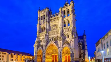 Laurent Bouillot, maçon et tailleur de pierre sur le chantier de restauration de la cathédrale de Paris