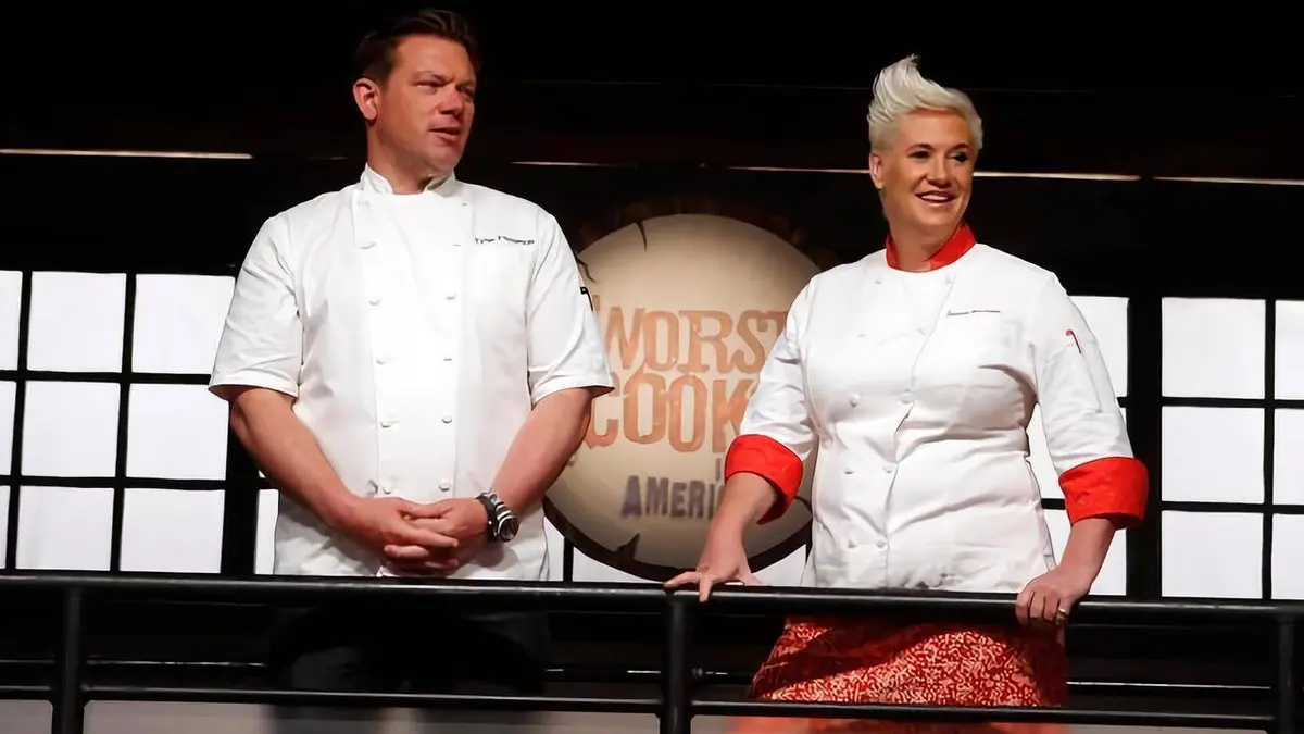 Worst Cooks in America S15E02 Eggtastic