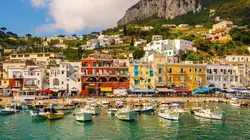 Les plages des 60's E05 Capri, rendez-vous jet-set