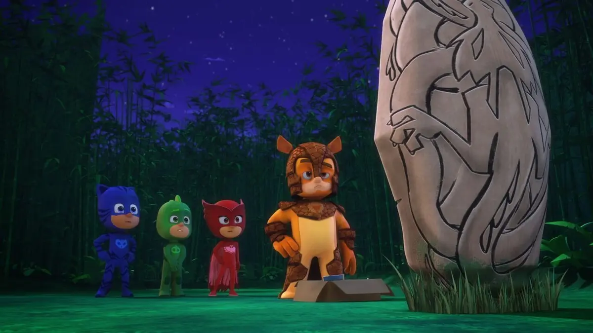 Les Pyjamasques S04E19 Tatouro'Tom et le vase brisé / Roméo perd le contrôle
