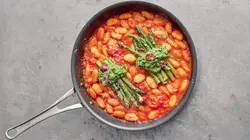 Les recettes tout en un de jamie Gnocchis à la sauce tomate