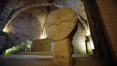 Les reliques oubliées des Templiers S01E04 La coupe des libations