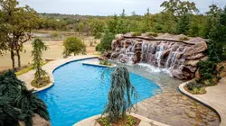 Les rois de la piscine S01E02 La ruée vers l'or