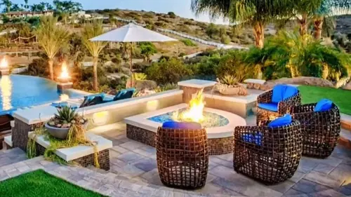 Les rois de la piscine S04E00 Viva Las Vegas