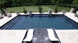 Les rois de la piscine S05E01 Une piscine hors sol