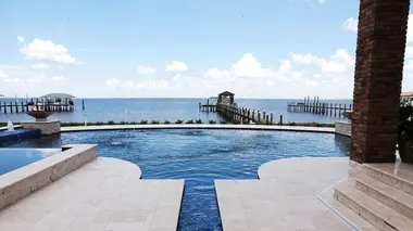 Piscine bling bling