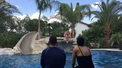 Les rois de la piscine S05E09 Une piscine sportive