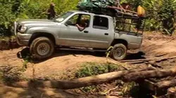 Les routes de l'impossible S05E00 Madagascar : pistes, saphirs et bois précieux