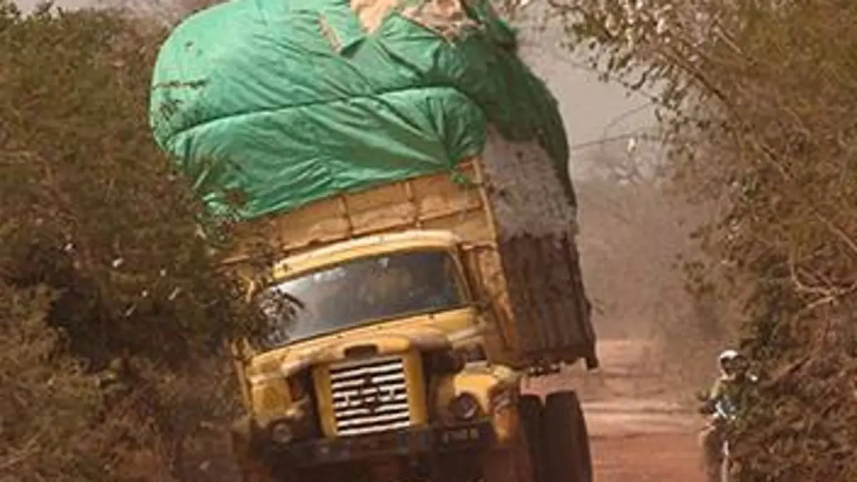 Les routes de l'impossible S09E00 Bénin, coton à tout prix