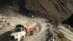 Les routes de l'impossible S05E00 Pérou, montagnes interdites