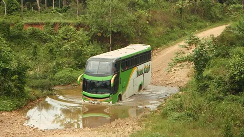 Les routes de l'impossible Bolivie : les Yungas, au-delà des nuages