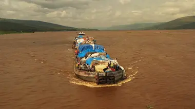 Les routes de l'impossible Fleuve Congo, au bord du naufrage