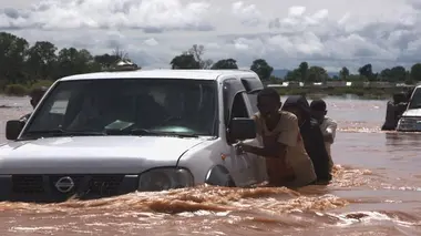 Les routes de l'impossible S13E05 Madagascar, Sibérie, Congo : les trajets de l'enfer