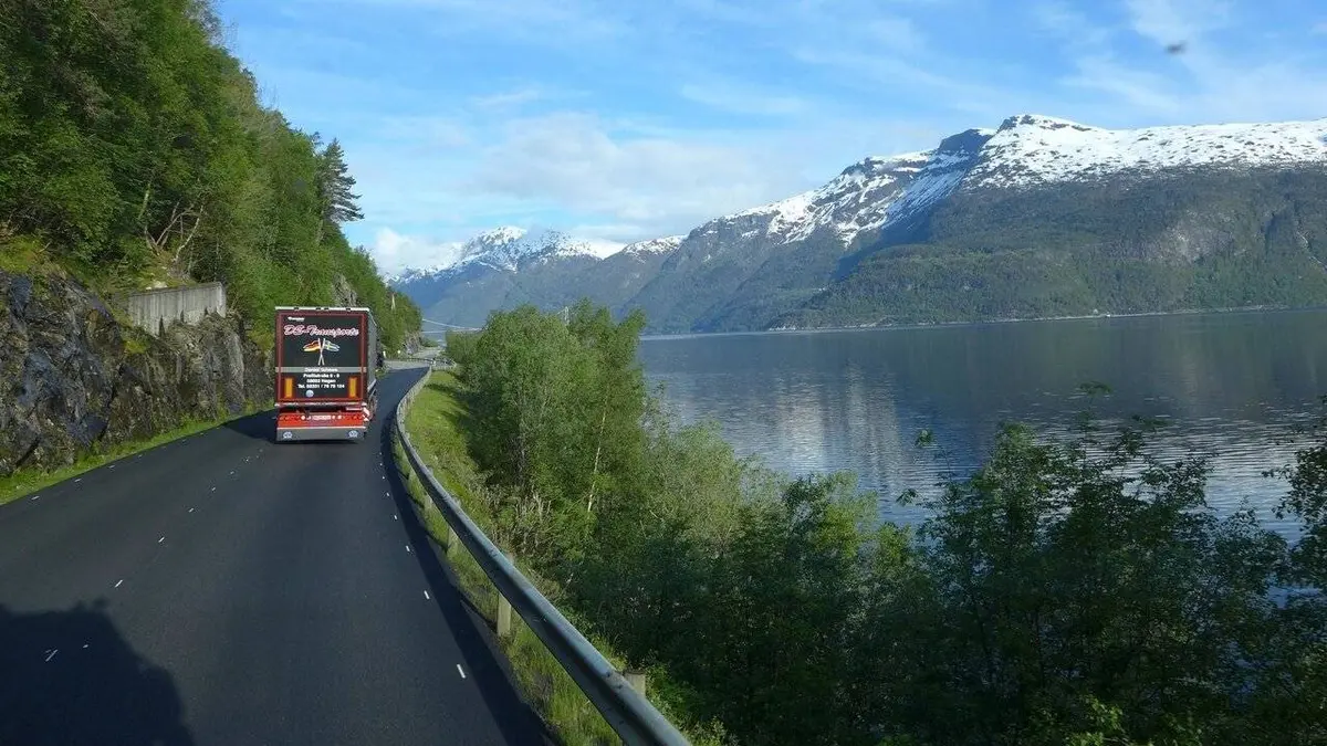 Les routiers de l'extrême S05E01 Le dieu des poids lourds