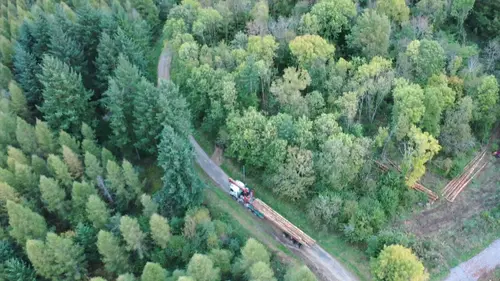 Les routiers : profession chauffeur poids lourd Marie et Adrien