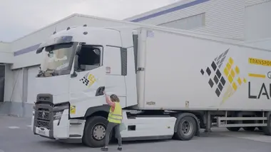 Les routiers : profession chauffeur poids lourd Florent et Laure