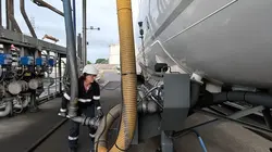 Sur RMC Découverte à 21h10 : Les routiers : profession chauffeur poids lourd
