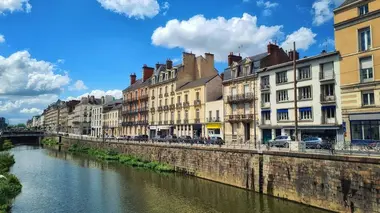 Les secrets des plus grandes foires de France S01E05 Foires des villes, foires des champs : les secrets de leur incroyable succès