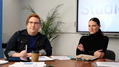 Les Simone S03E03 Coup de foudre au Caféline