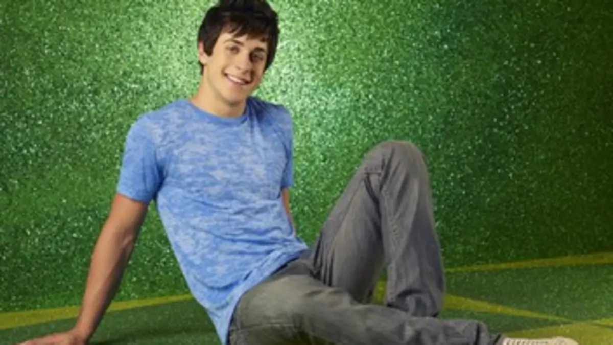 Les sorciers de Waverly Place S03E13 Un petit air de Shakira