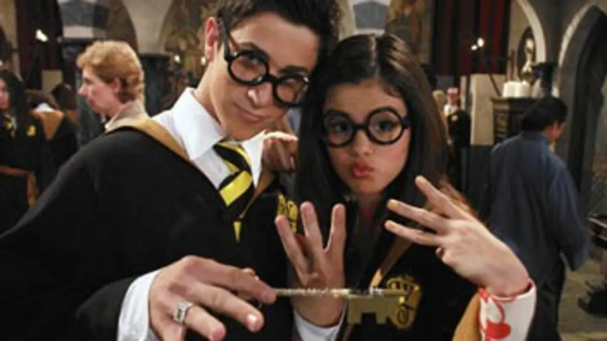 Les sorciers de Waverly Place S02E30 Le nouvel examen