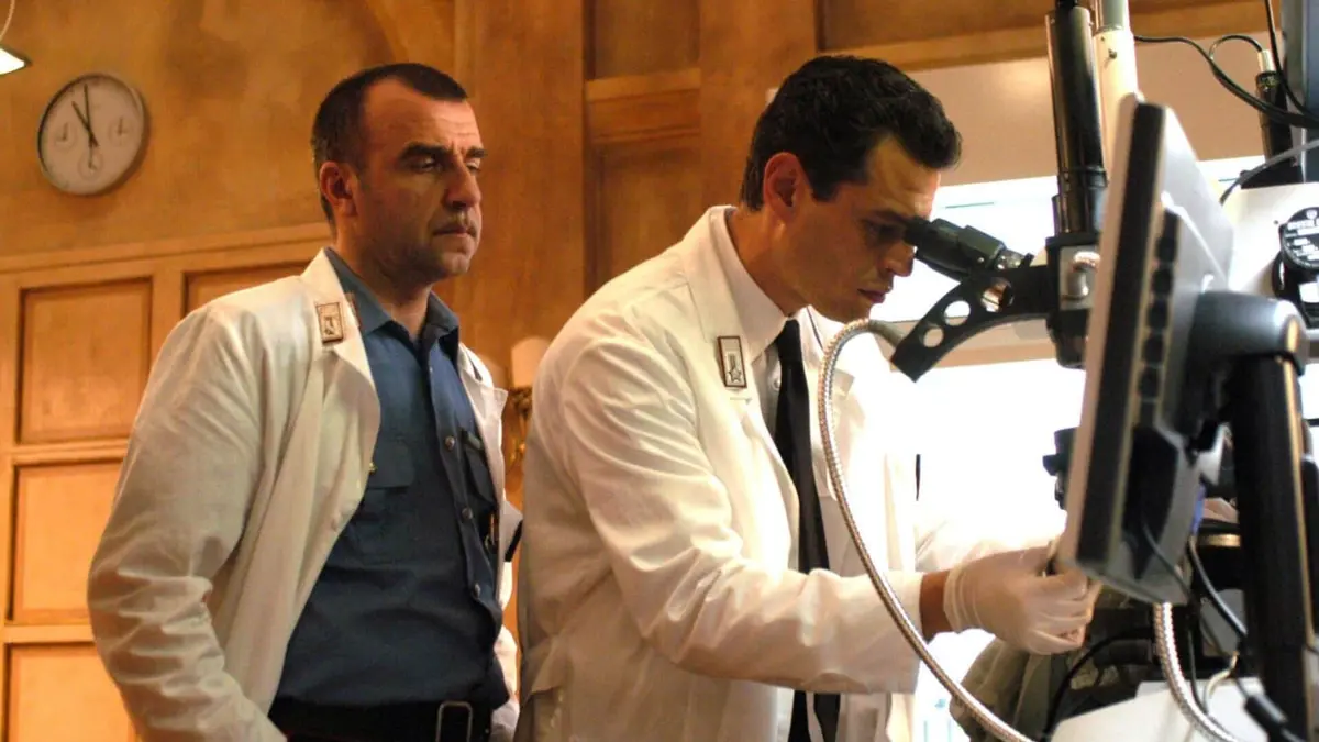 Les spécialistes : investigation scientifique S01E07 Un lourd secret