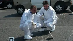 Les spécialistes : investigation scientifique S01E09 Un amour exclusif