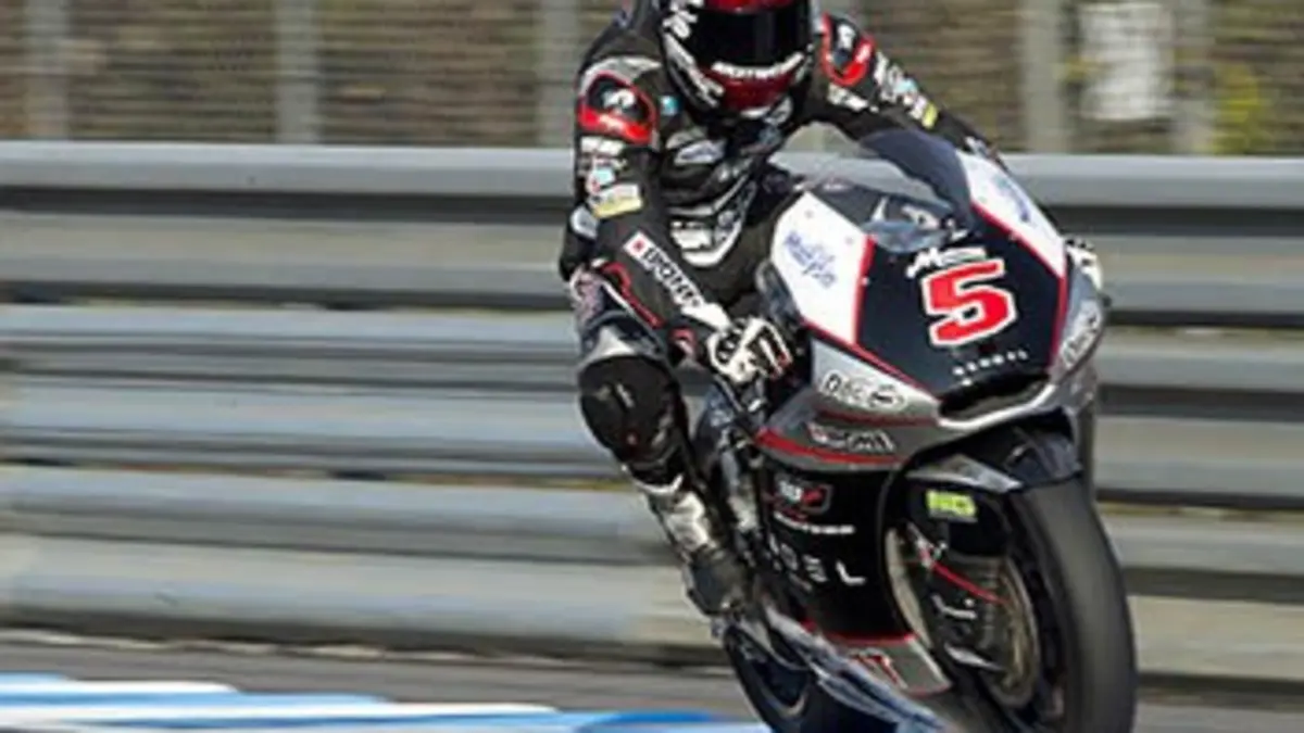 Les temps forts des Moto 2 et Moto 3 Motocyclisme Championnat du monde de vitesse 2015