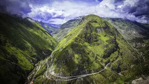Les trains de l'impossible S02E04 Le défi de l'eau