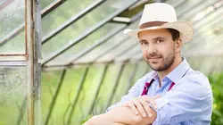 Les travailleurs de l'ombre