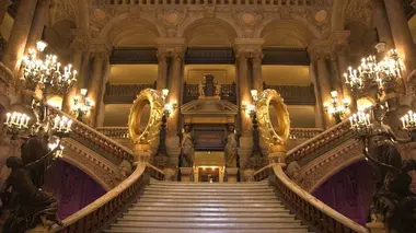 Les trésors de l'Opéra de Paris E01 De Garnier à Chagall