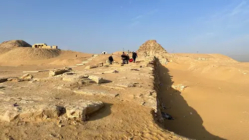 Les trésors perdus de la Vallée des Rois La pyramide oubliée