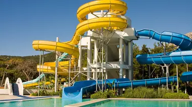 En famille dans le plus grand parc aquatique d'Europe