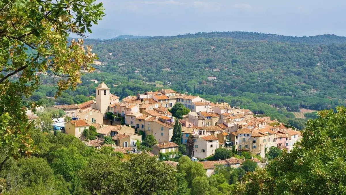 Les villages perchés du massif des Maures