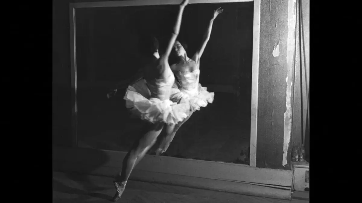 Leslie Caron : Française à Hollywood, Américaine à Paris