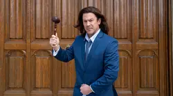 Leverage: Redemption S03E07 Le Coup du racket à Clone-town