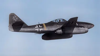 Hitler contre-attaque