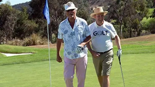 Life in Pieces S01E04 Le repas de Chad / Triangle / Les lits / La partie de Tim en streaming