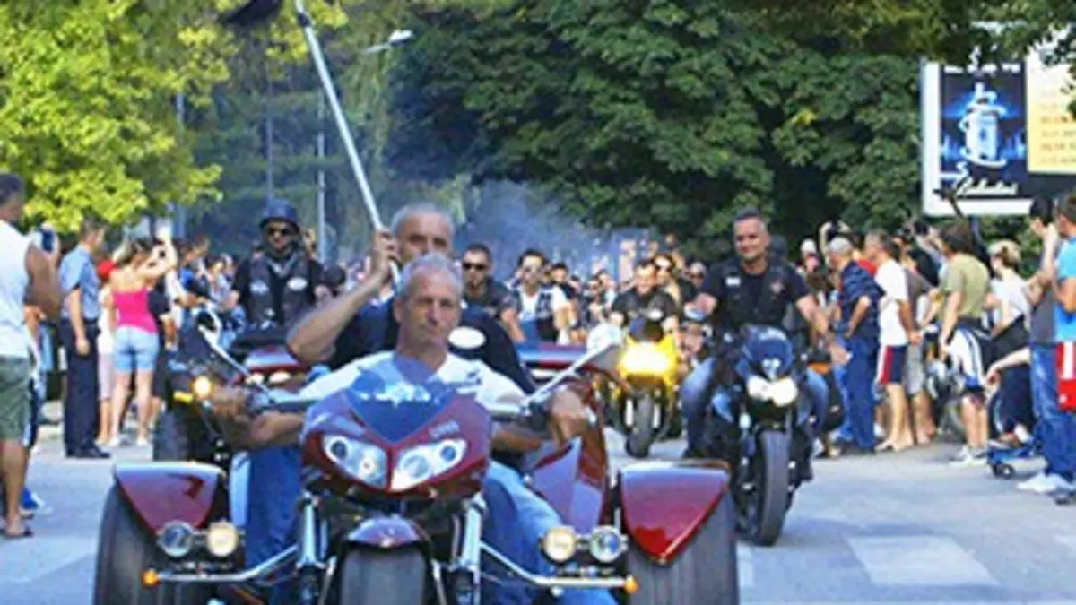 Lija et les motards de Bosnie