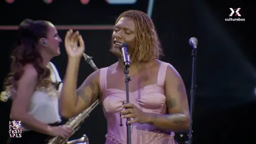 Casting Liniker en concert à Jazz à Vienne 2023