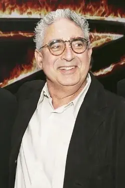 Photo Lloyd Phillips