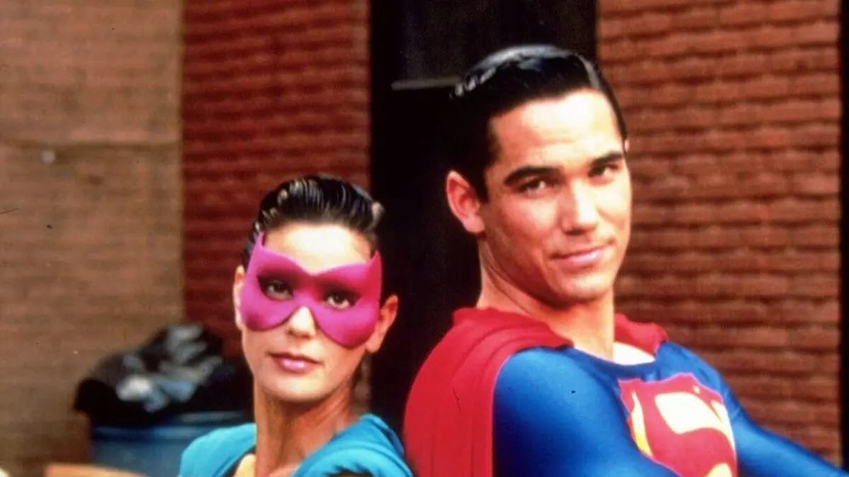 Loïs et Clark, les nouvelles aventures de Superman S03E22 Ce n'est qu'un au revoir